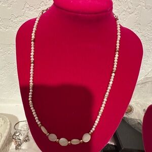 Elegant Pearl Necklace with Gold Accents